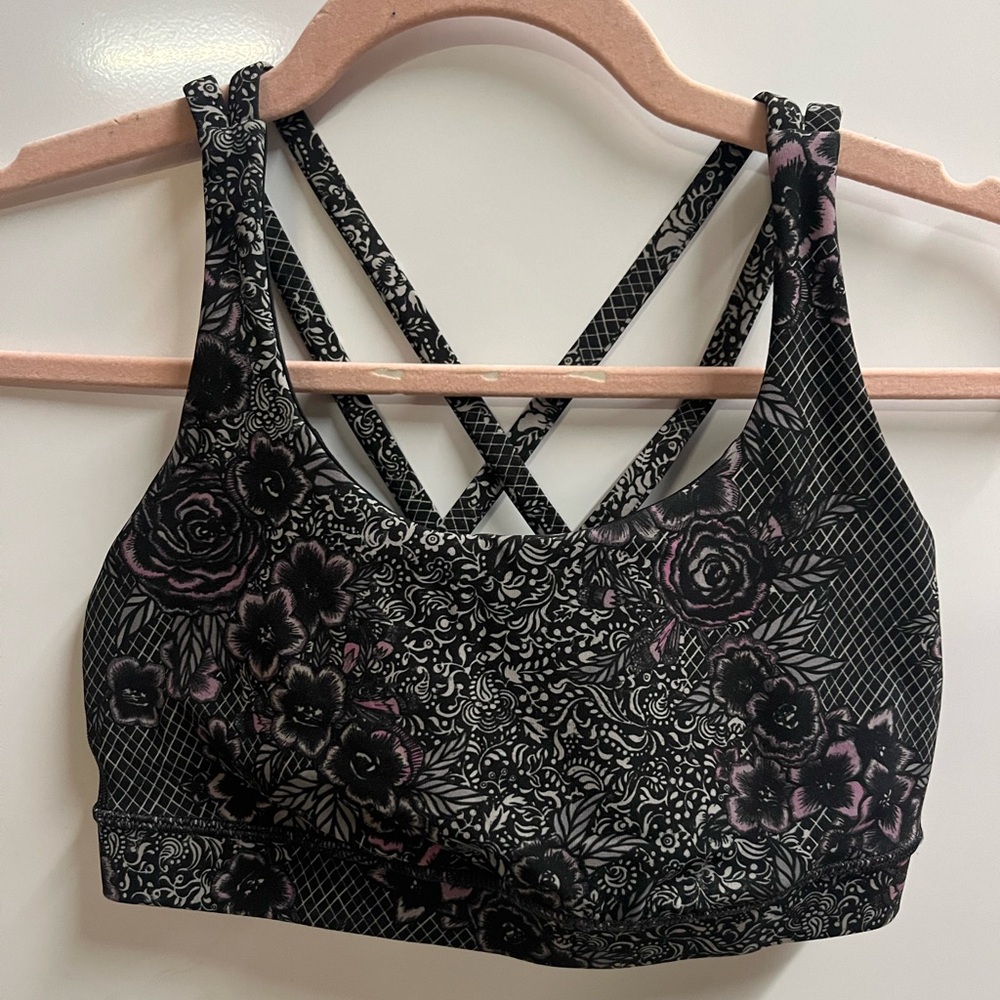 Lululemon Patterned Sports Bra - size 6